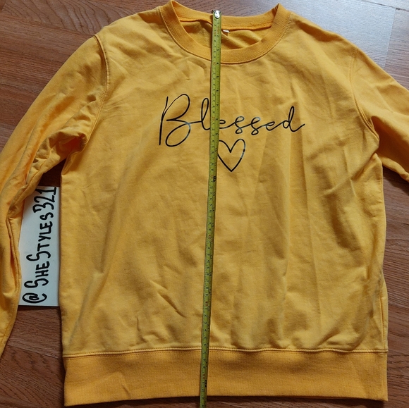 NEW Blessed Crewneck - Picture 5 of 5